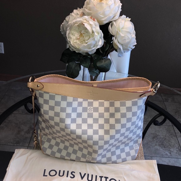 Louis Vuitton Handbags - Louis Vuitton Delightful PM 🌸!